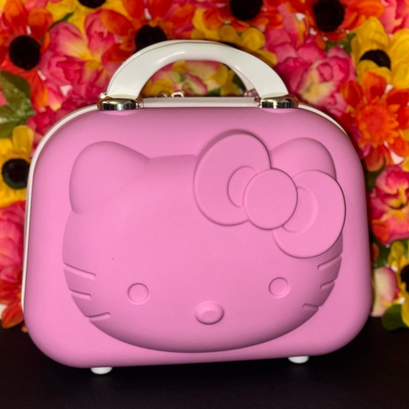 Hello Kitty Handbags - Hello Kitty Cosmetic Travel Case New without Tags - Pink